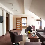 Gem Hotel