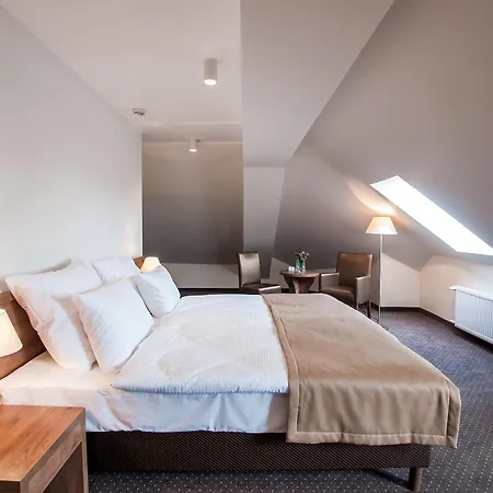 Gem Hotel