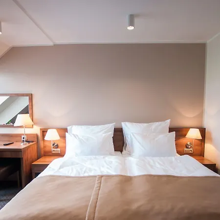 Gem Hotel 3*