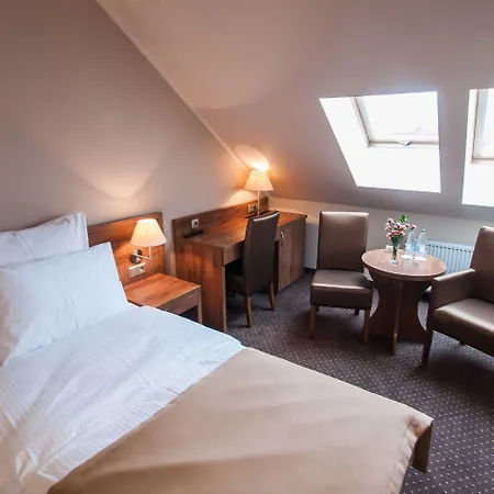 Gem Hotel